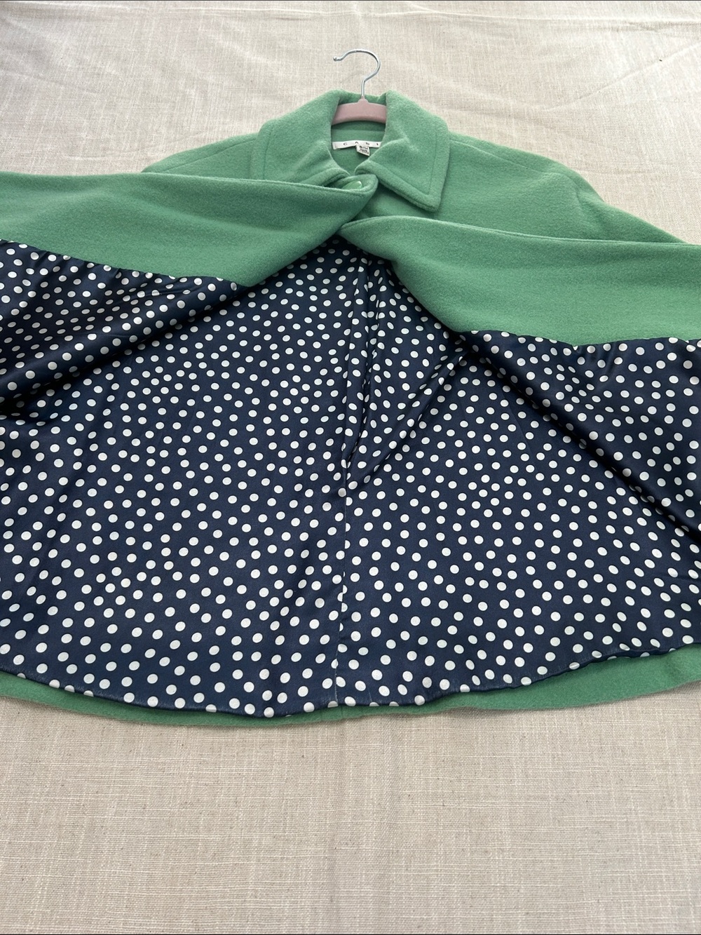 CAbi Wool Blend Cape #168 Green Size S/M 50’s Inspired with Polka Dot Lining - Picture 11 of 15
